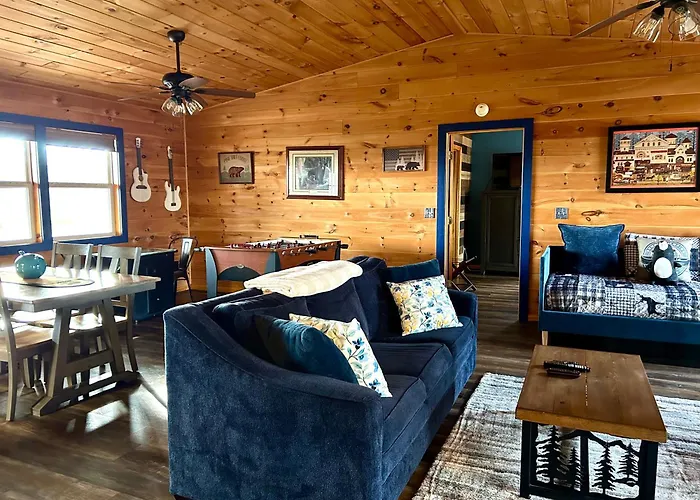 Blue Beary Delight Newly Renovated Near Everything