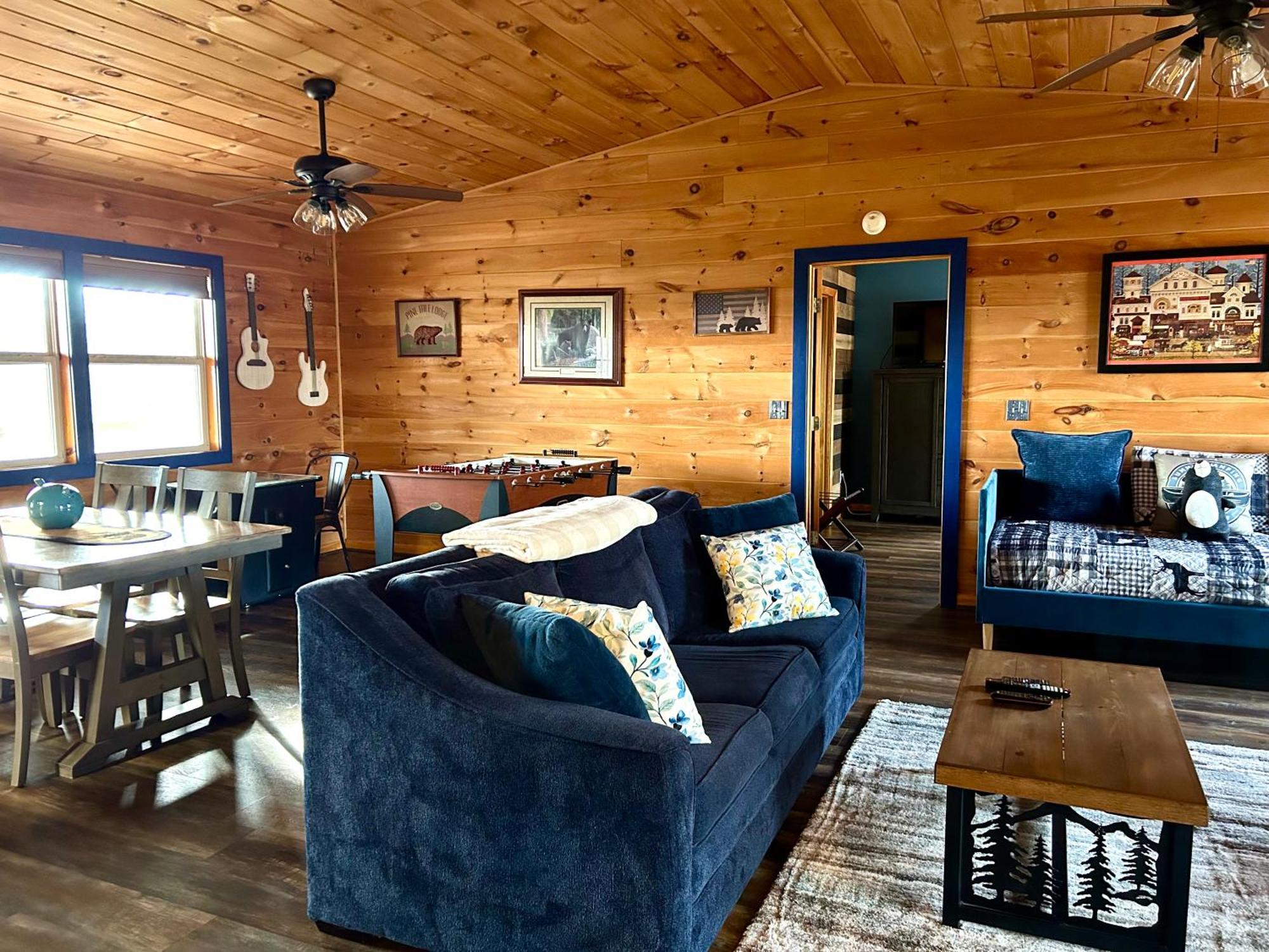 Blue Beary Delight Newly Renovated Near Everything Сasa de vacaciones