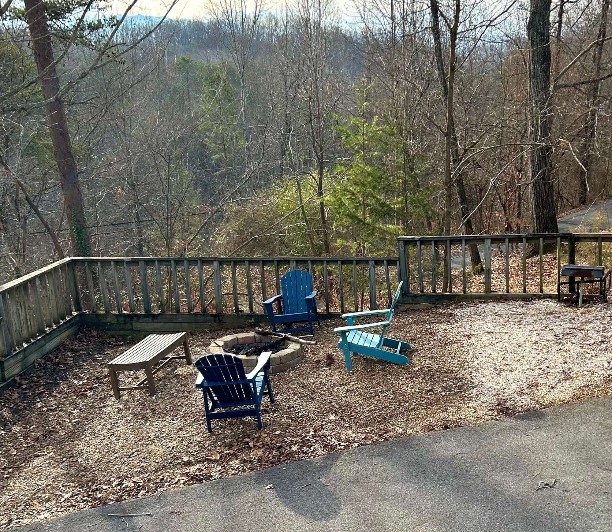 Blue Beary Delight Newly Renovated Near Everything Sevierville
